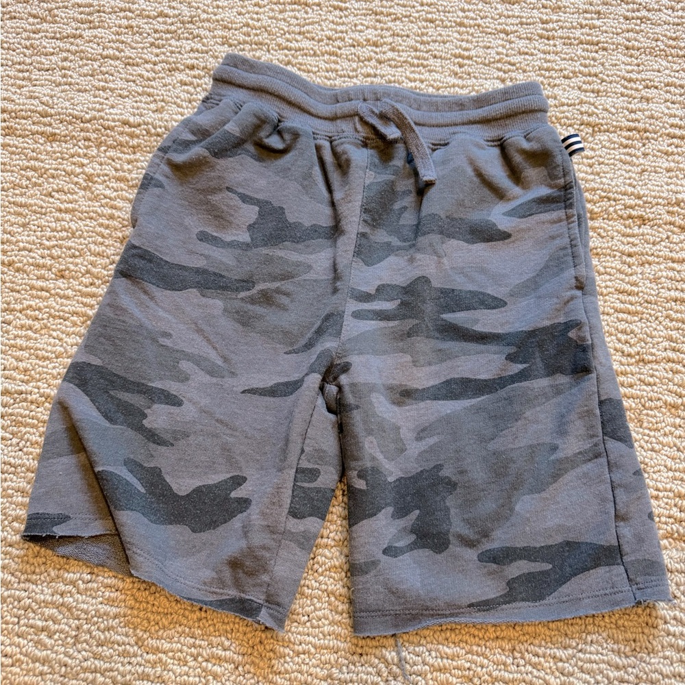 Splendid camo shorts